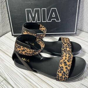 MIA Lydya Sandals Women’s Leopard Animal Print Summer Flat Gladiator sizes 8 & 9
